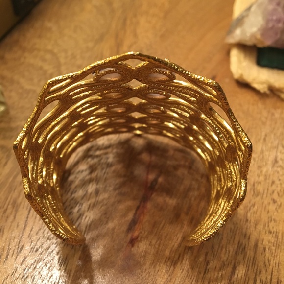 18k gold plated amethyst cuff - Picture 2 of 4